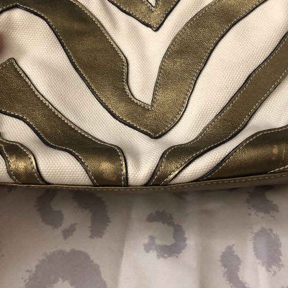 Coach small or evening bag in gold leather and cream fabric zebra print - Picture 8 of 11